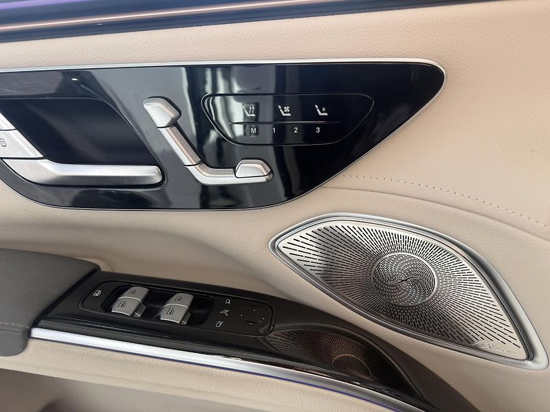 Mercedes-Benz EQS (2023) EQS 450 4MATIC SUV - fotka 49 z 54
