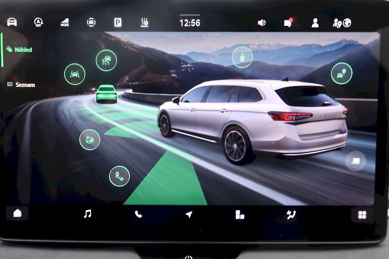 Škoda Superb (2025) Combi SportLine 2,0 TSi/195 kW - fotka 20 z 32