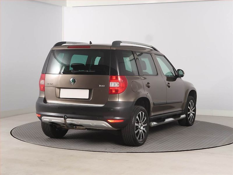 Škoda Yeti (2011) 2.0 TDI, 4X4, Xenony - fotka 5 z 16
