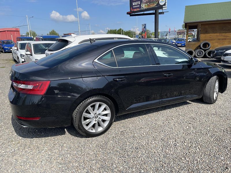 Škoda Superb 2.0 TSi Dsg 4x4 STYLE-DPH-ČR ! - fotka 5 z 54