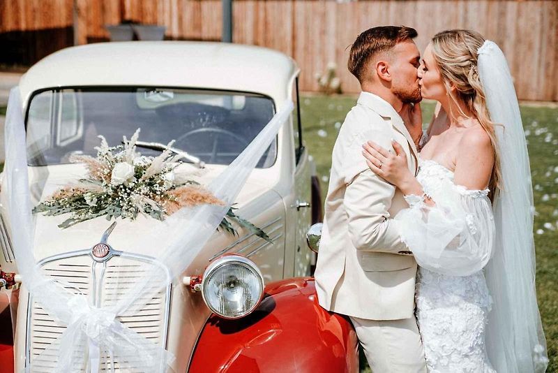 Svatba se konala 13.6.2020 a na auto nám posadili synovce Matyáše.