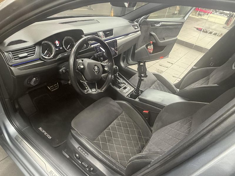 Škoda Superb (2021) - fotka 2 z 9