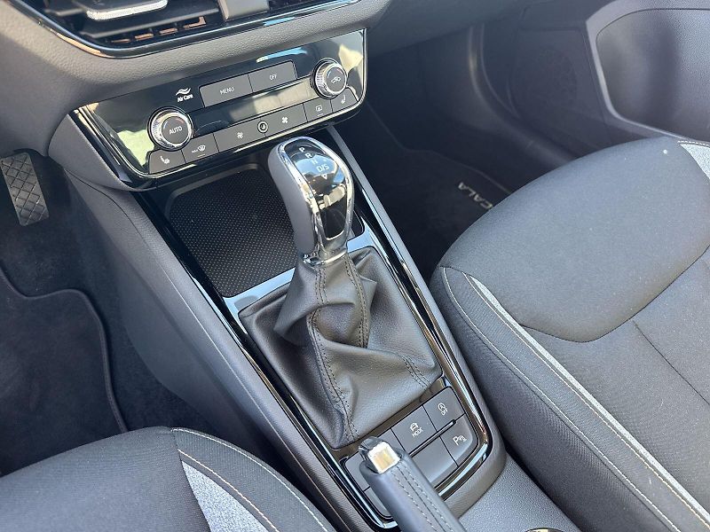 Škoda Scala (2024) 1.0 TSI DSG Selection - fotka 25 z 31
