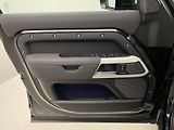 Land Rover Defender 110 D300 X-DYNAMIC SE AWD AUT  - náhled 7