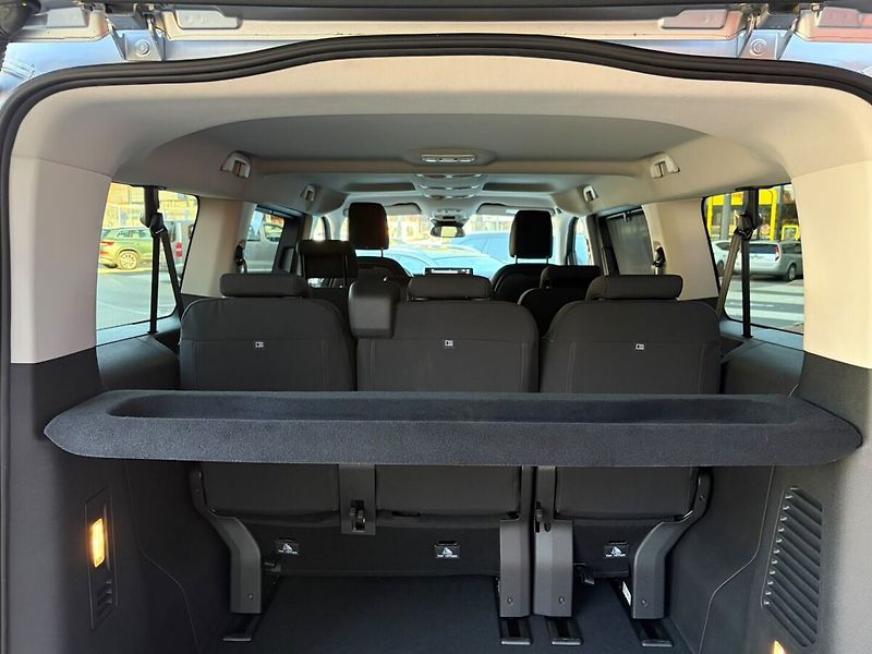 Toyota ProAce 2.0L Diesel  Family - fotka 15 z 17