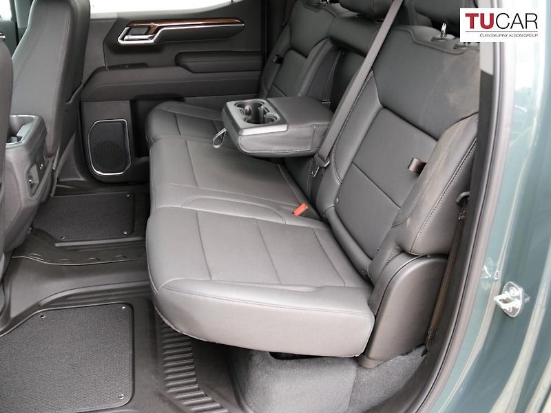 Chevrolet Silverado (2025) 6.2 V8 LT Trail Boss  - fotka 31 z 33
