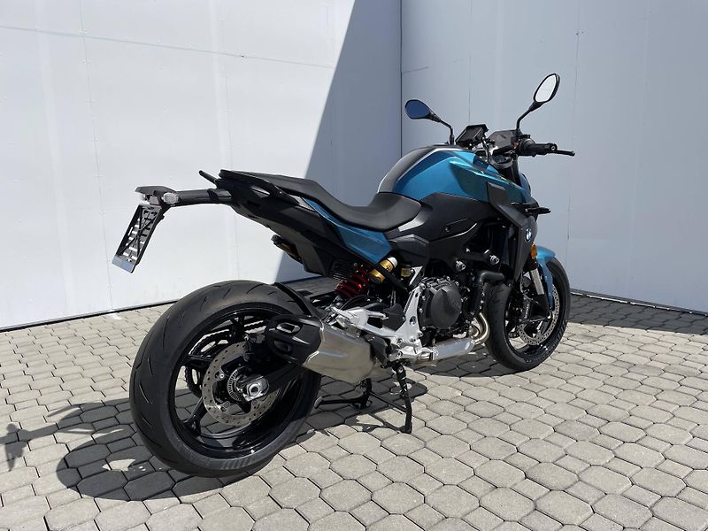 BMW (2026) F 900 R - fotka 3 z 11