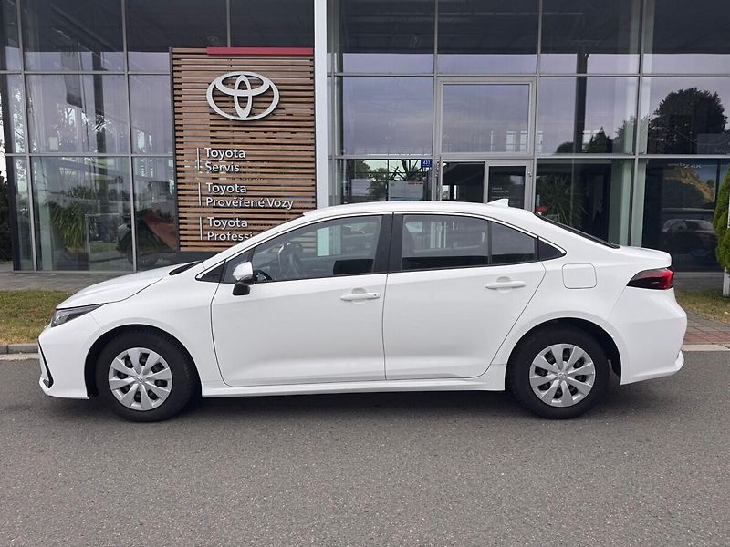 Toyota Corolla 1.8 Active - fotka 5 z 13