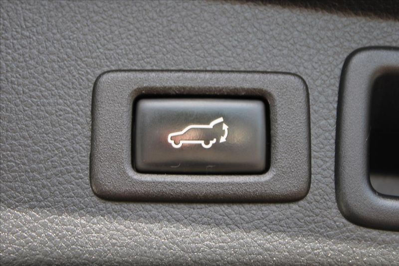 Subaru Forester 2,0 XT  ČR,AUTOMAT,4x4,TAŽNÉ - fotka 29 z 35