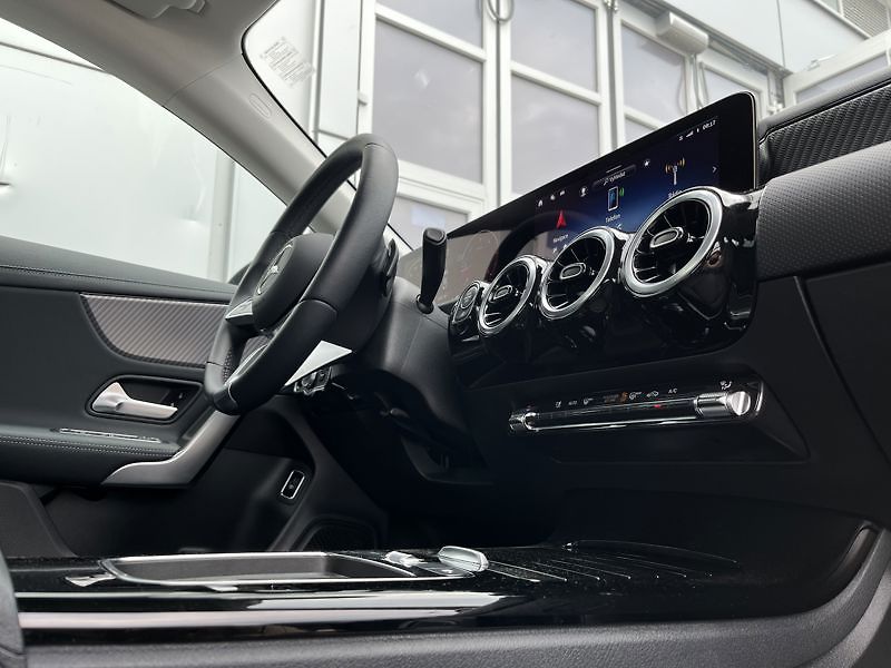 Mercedes-Benz CLA Třída 180d kupé Progressive Ad - fotka 17 z 21