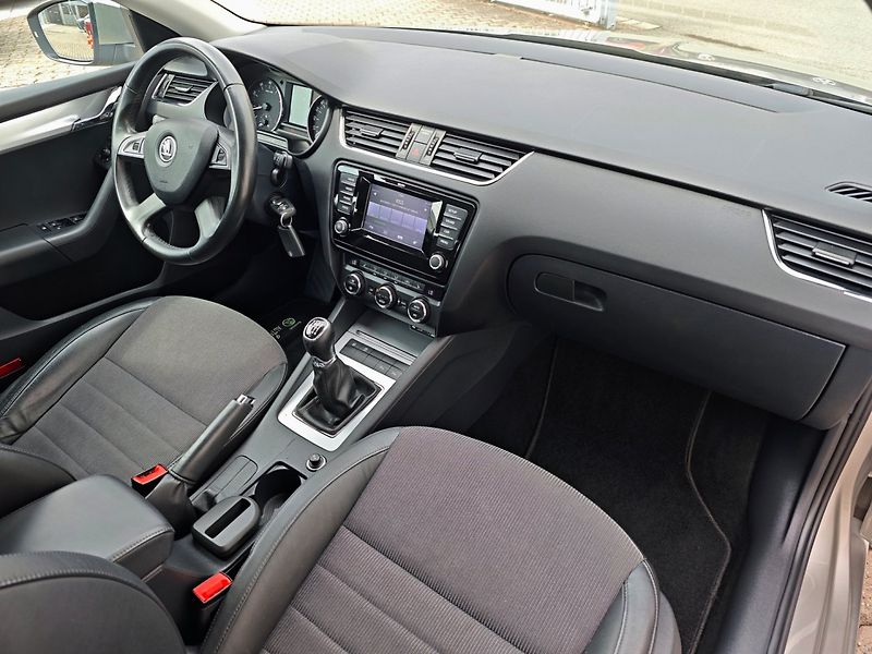 Škoda Octavia (2013) 1.4 TSi Elegance Tempomat - fotka 10 z 42