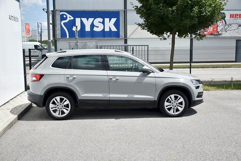 Škoda Karoq (2021) Style PLUS 2.0 TDI 85kW DSG - fotka 12 z 35