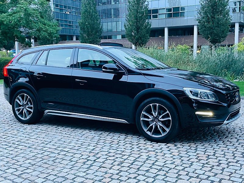 Volvo V60 2.4D4 5V AUTOMAT KAMERA TAŽNÉ - fotka 9 z 50