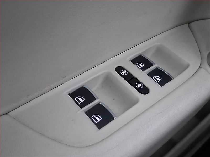 Volkswagen Touareg (2015) 3.0 TDI - fotka 24 z 27