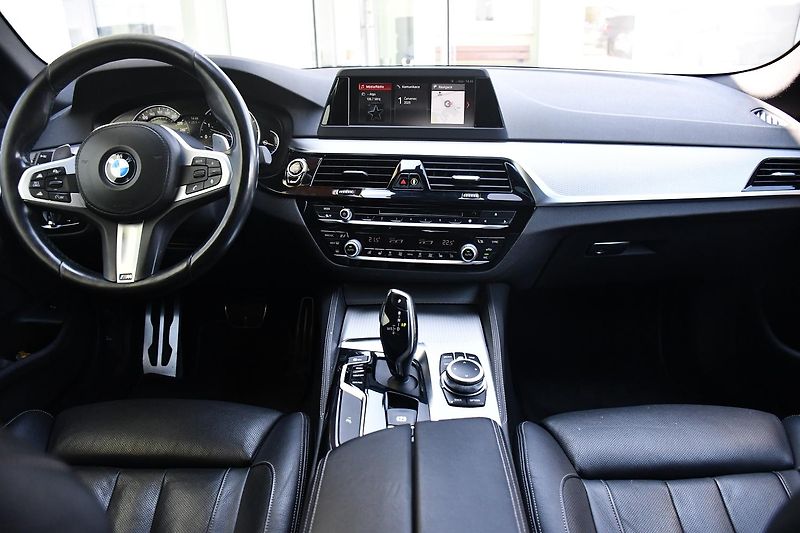 BMW Řada 5 530D M-SPORT 2xKOLA  - fotka 22 z 53
