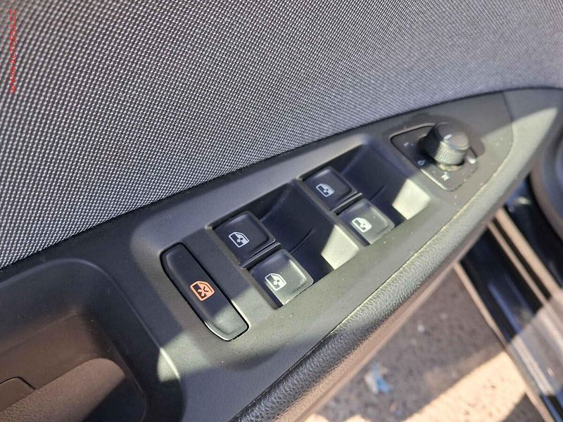 Seat Leon (2020) 1.0 TSi, Style, LED - fotka 13 z 16