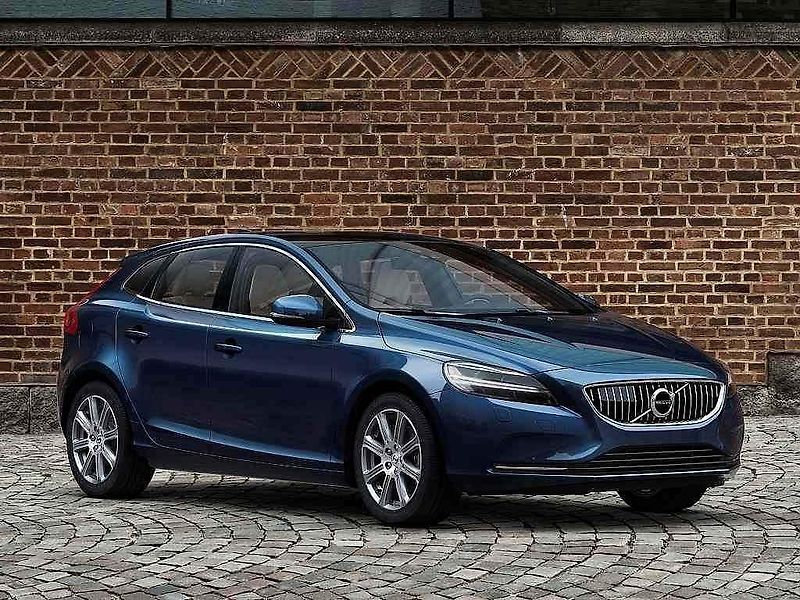 Volvo V40.
