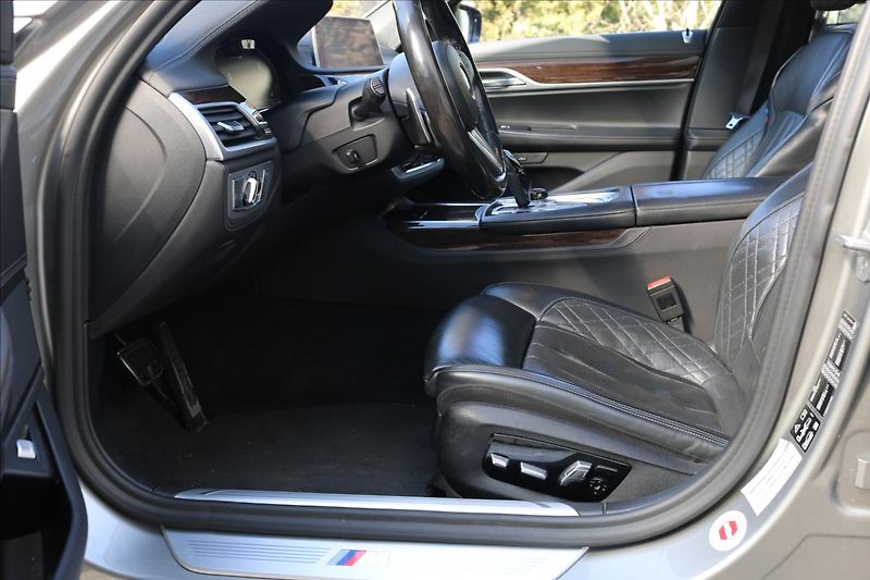 BMW Řada 7 3,0 750LD XDRIVE, ČR, DPH - fotka 28 z 74
