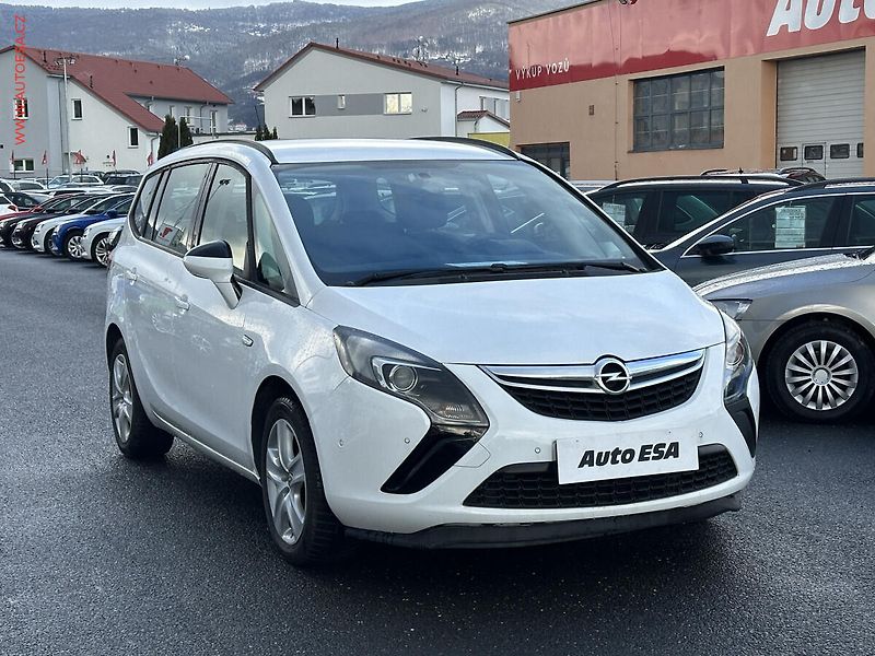 Opel Zafira (2014) 2.0 CDTi, ČR, AC, temp - fotografie inzerátu