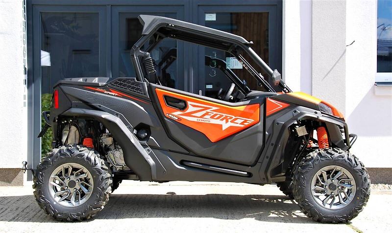 CFMOTO (2026) Gladiator Z950 Sport - fotka 2 z 25
