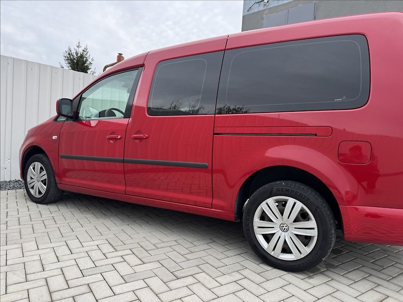 Volkswagen Caddy 1,6 TDI MAXI 7míst Webasto - fotka 20 z 50