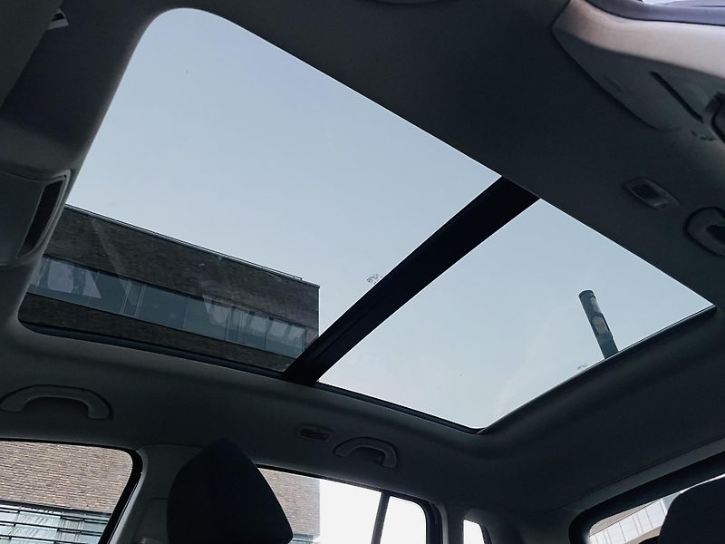 Volkswagen Tiguan 1.4TSI MANUÁL SENZORY TAŽNÉ  - fotka 45 z 45