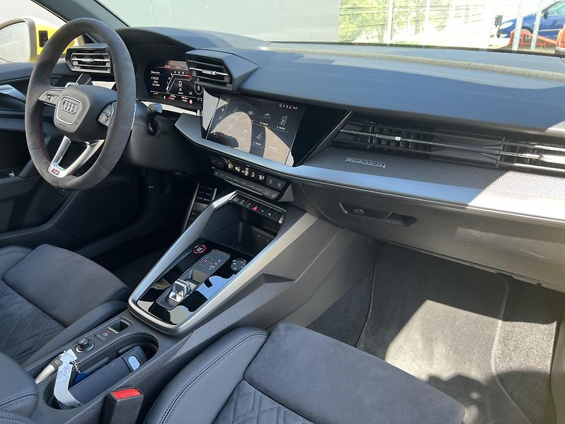 Audi RS 3 (2024) 2,5 TFSI Quattro 294KW - fotka 31 z 37