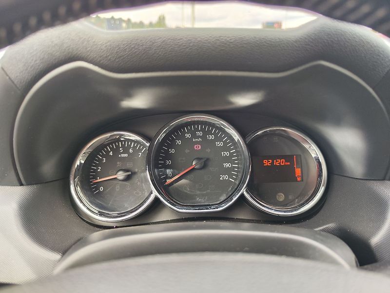 Dacia Duster 1.2 TCE/92kW Artica - fotka 13 z 25