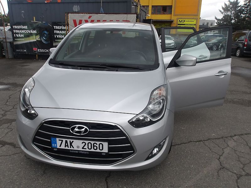 Hyundai ix20 1,6i 91kW NAJ.56000km !!! 1.MA - fotka 8 z 30