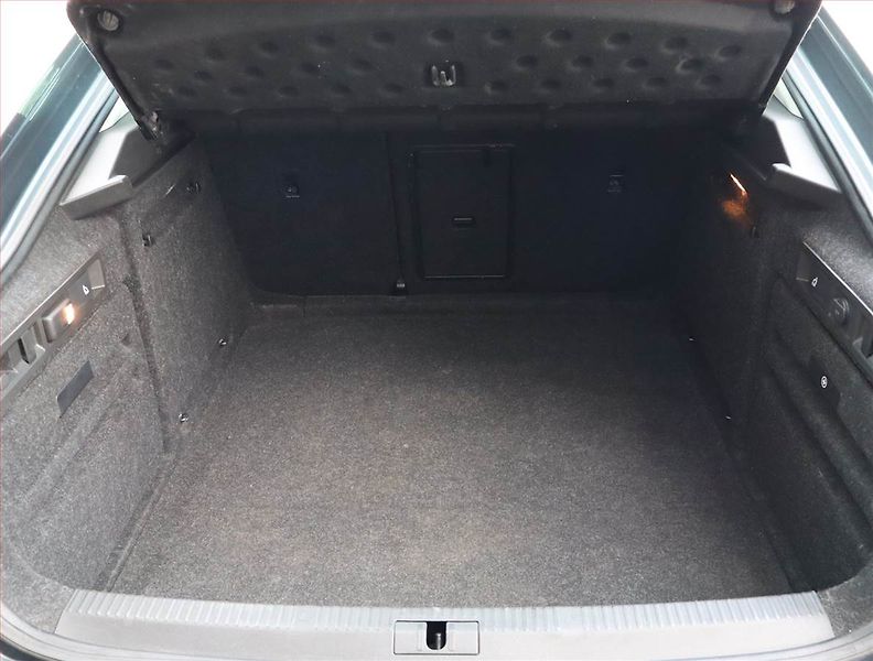 Škoda Superb (2018) Laurin&Klement 2.0 TDI - fotka 14 z 22