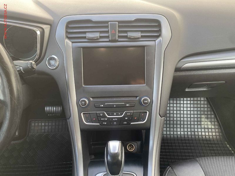 Ford Mondeo (2016) 2.0 TDCi, AT, LED, navi - fotka 12 z 19