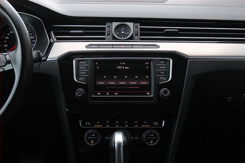Volkswagen Passat (2016) Highline 2.0 TDI, 4X4 - fotka 12 z 21