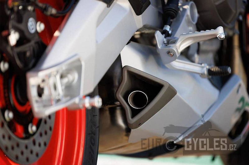 Aprilia RS 660 (2026) 35/70kW akce 1/3 - fotka 15 z 18