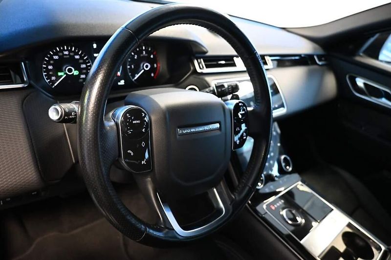 Land Rover Range Rover Velar (2019) 2.0 4x4 ACC Tažné 8AT D180 - fotka 13 z 37