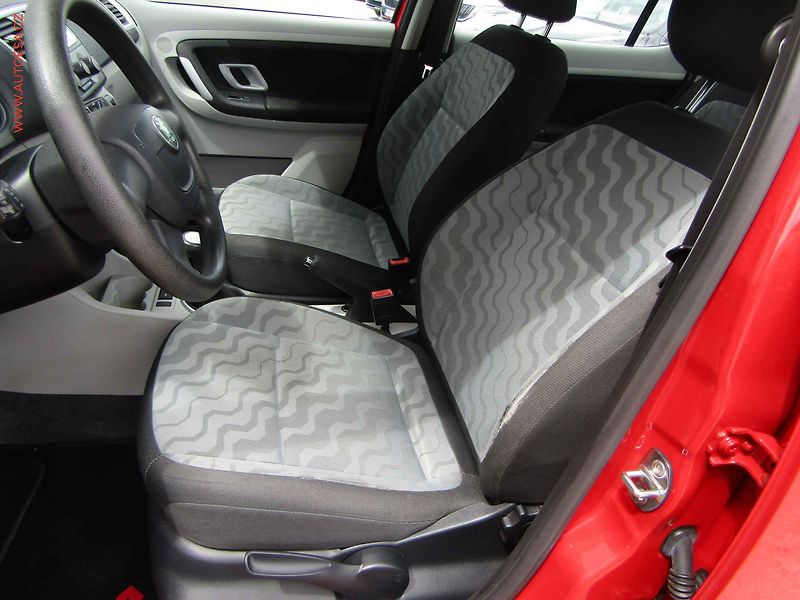 Škoda Fabia (2009) 1.2 HTP, ČR - fotka 9 z 15
