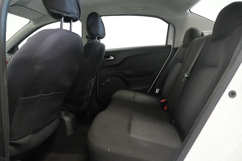 Peugeot 301 - fotka 18 z 19