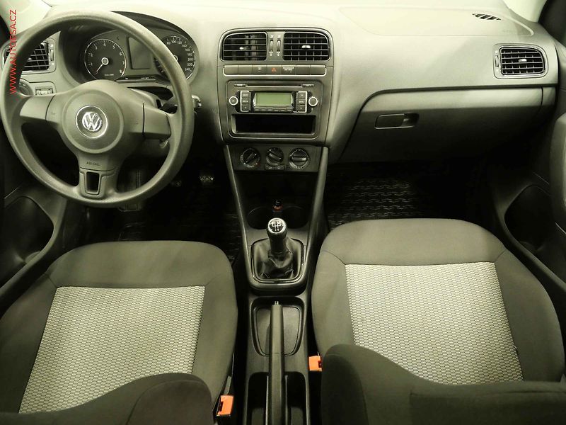 Volkswagen Polo (2010) 1.2i, AC, temp - fotka 8 z 17