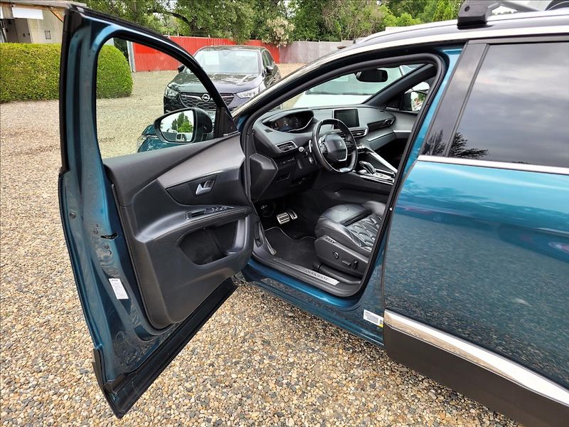 Peugeot 5008 2,0 zálohováno - fotka 7 z 50