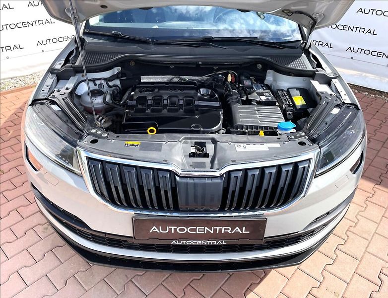 Škoda Karoq 2,0 2,0TDi,110kW,STYLE.,4x4,DS - fotka 9 z 35