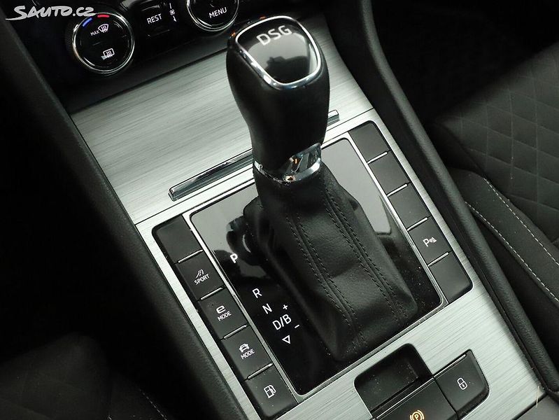 Škoda Superb (2020) - fotka 11 z 21