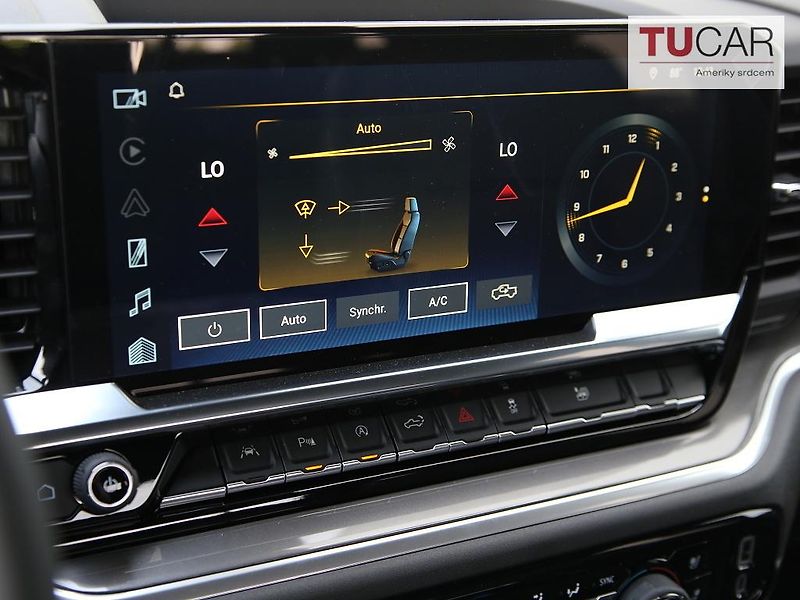 Chevrolet Silverado (2025) High Country 6.2 V8  - fotka 31 z 47