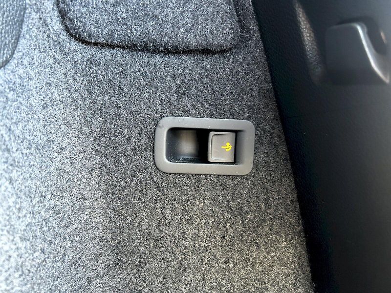 Škoda Karoq (2024) 2.0 TDI 85kW MP6 Selection - fotka 32 z 35