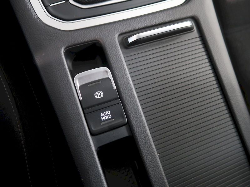 Volkswagen Passat (2017) COMFORTLINE 1.6TDI 88KW - fotka 30 z 37