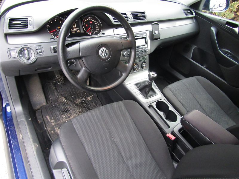 Volkswagen Passat (2008) 1.4 TSI 90kW - fotka 13 z 42