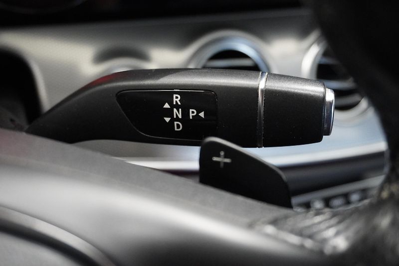 Mercedes-Benz Třídy E (2017) E220D AUTOMAT - fotka 30 z 38