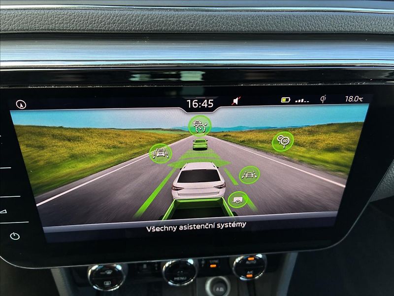 Škoda Superb 2,0 TAŽNÉ,WEBASTO,EL.KUFR - fotka 27 z 35