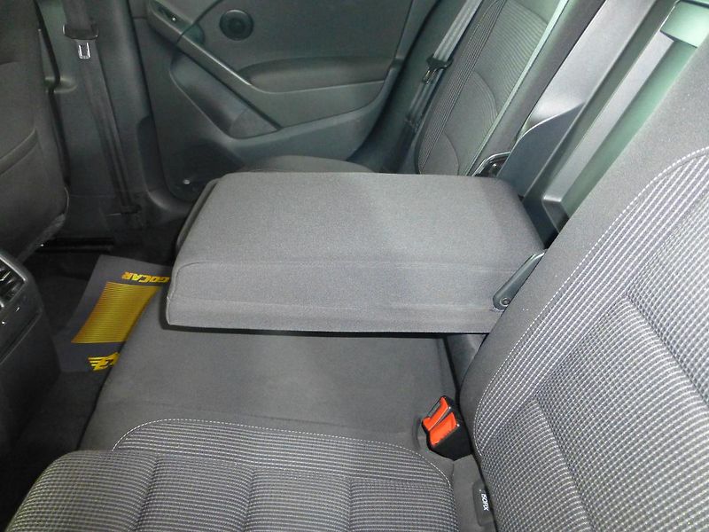 Volkswagen Golf (2009) 1,4I**DIGIKLIMA** - fotka 14 z 23