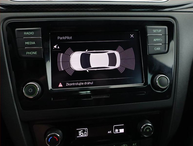 Škoda Rapid (2019) Monte Carlo 1.0 TSI, Bi-Xenony - fotka 13 z 16