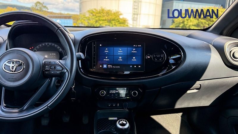 Toyota Aygo STYLE TECH VISION - fotka 6 z 19