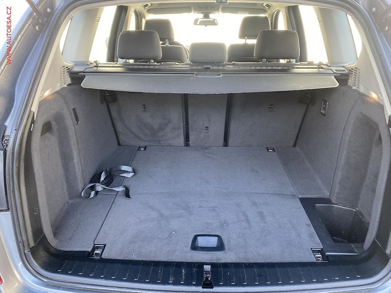 BMW X3 (2011) 2.0D xDrive20d, +ALU - fotka 7 z 17
